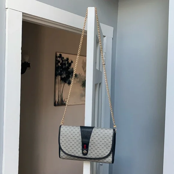 ❌SOLD❌Authentic vintage Gucci navy micro GG pouch clutch converted to crossbody - Picture 3 of 17